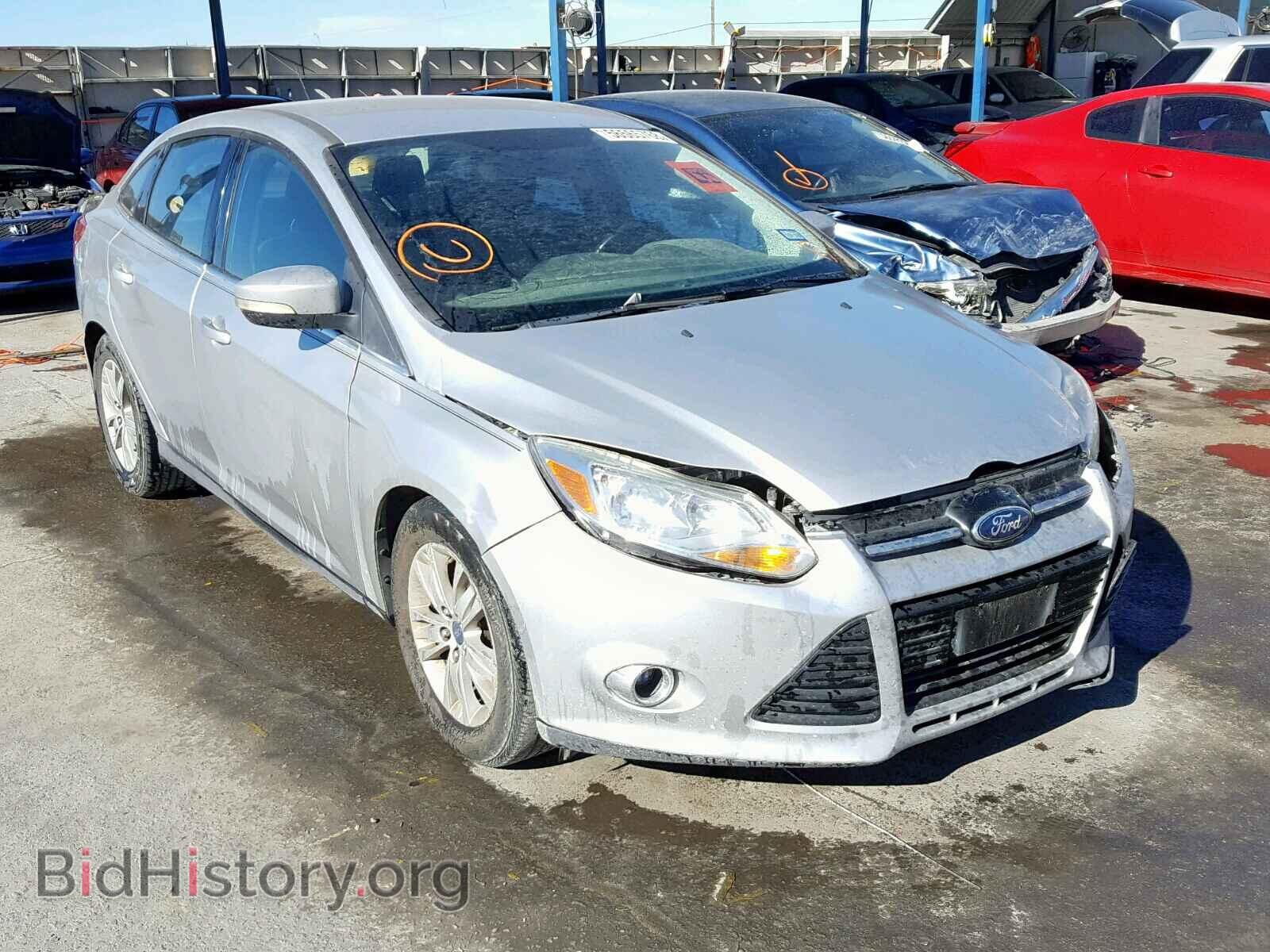 Photo 1FAHP3H24CL363075 - FORD FOCUS 2012