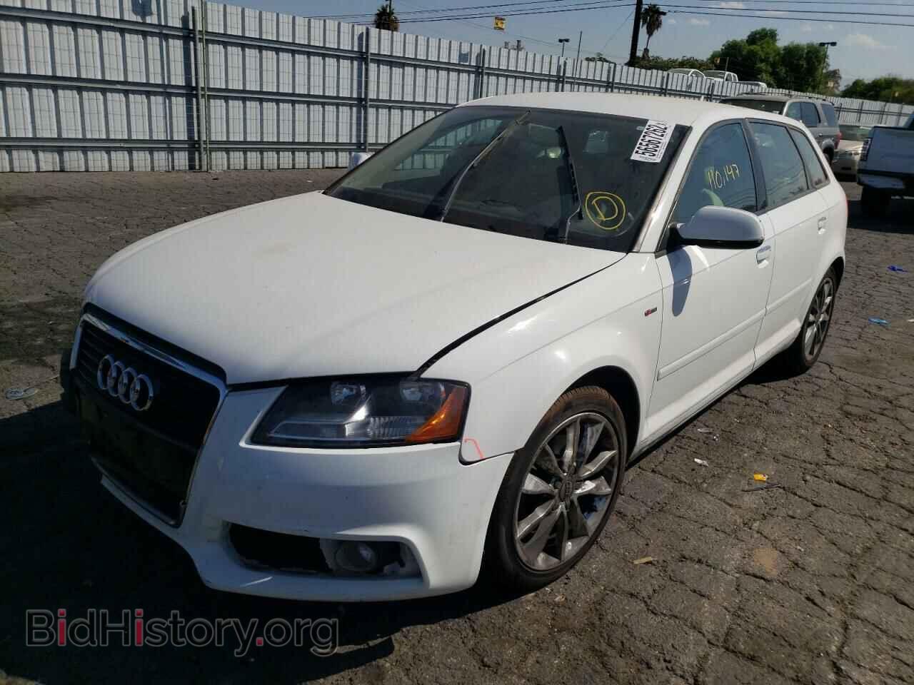 2013 AUDI A3 - VIN: WAUBJAFM6DA007084 - Фото 2