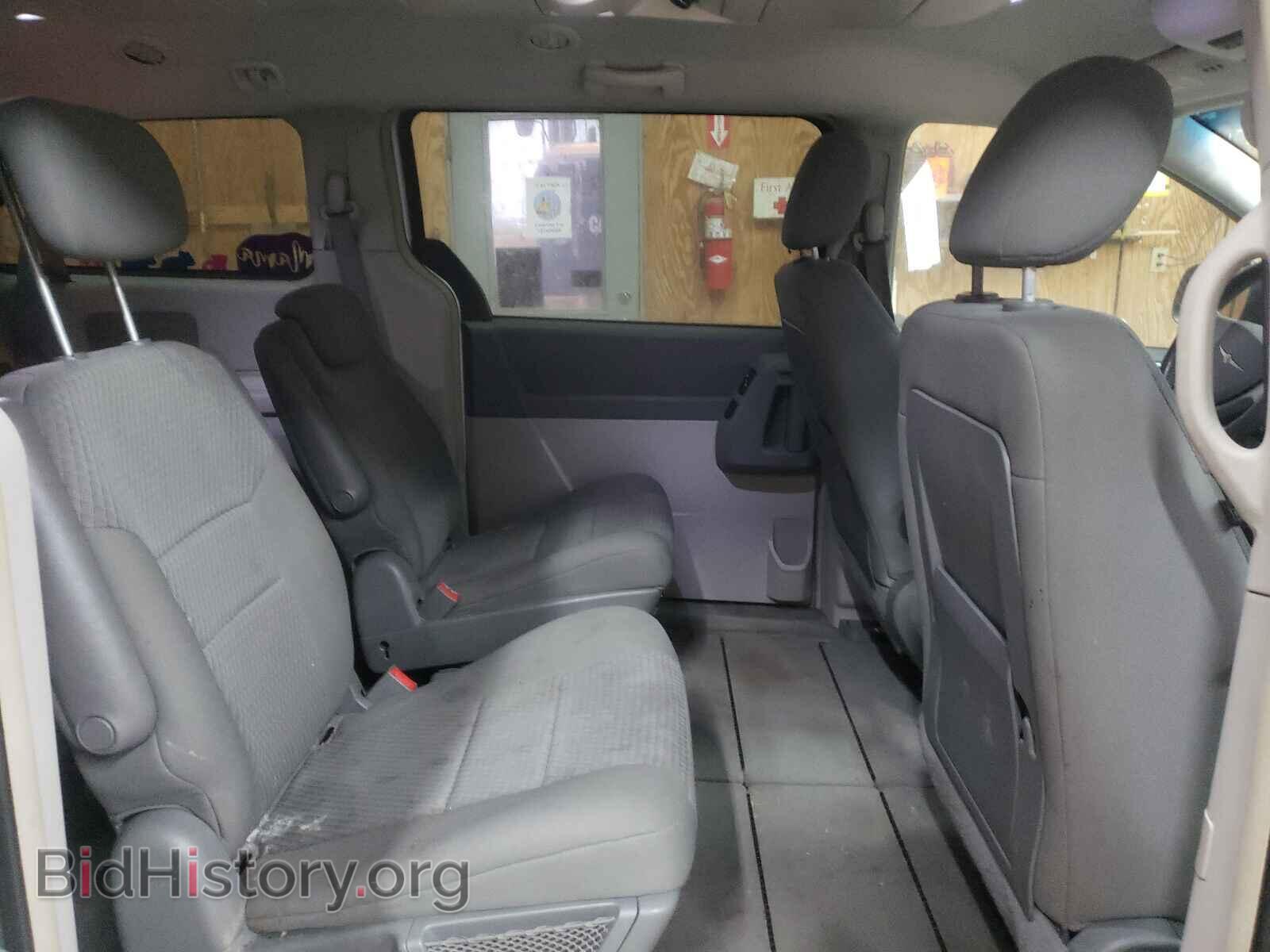 2008 CHRYSLER MINIVAN - VIN: 2A8HR54P88R794575 - Фото 6