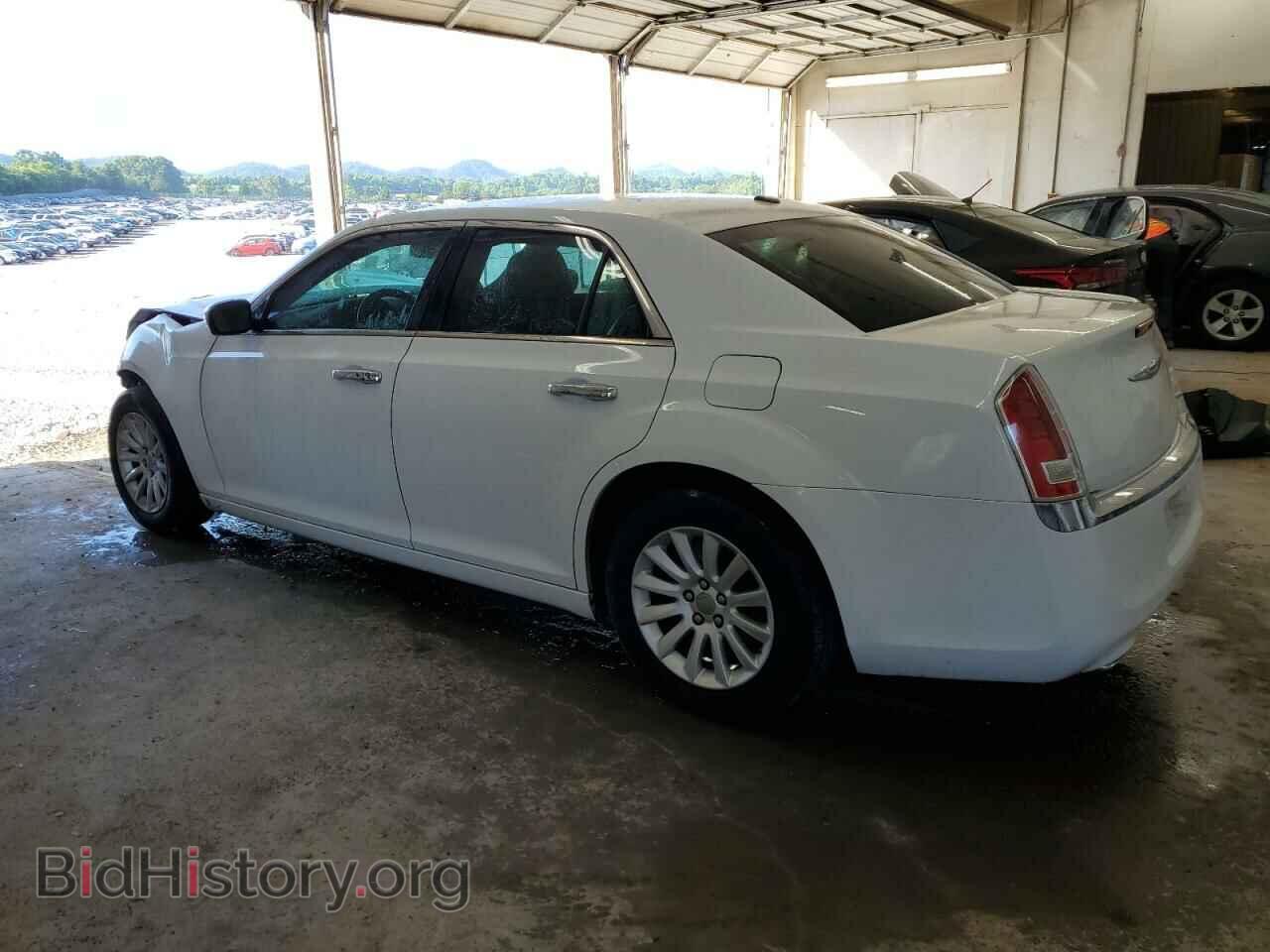 2014 CHRYSLER 300 - VIN: 2C3CCAAG3EH322645 - Фото 2