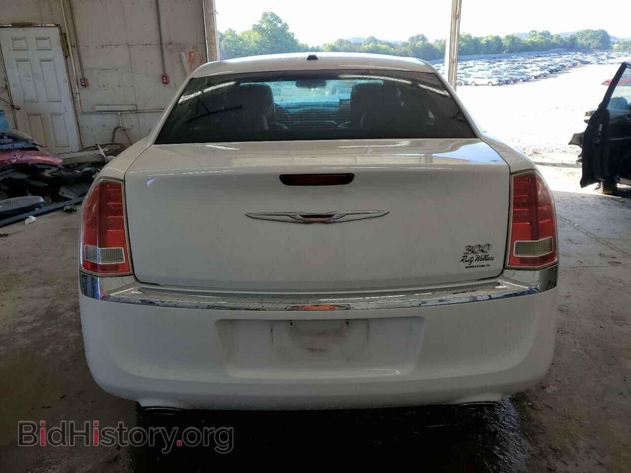 2014 CHRYSLER 300 - VIN: 2C3CCAAG3EH322645 - Фото 6