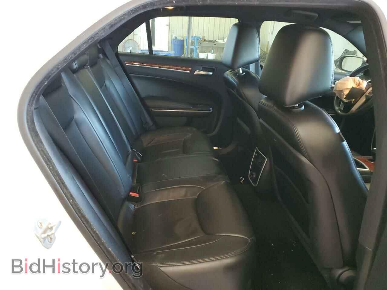 2014 CHRYSLER 300 - VIN: 2C3CCAAG3EH322645 - Фото 10