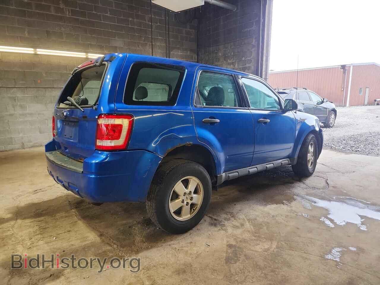 2011 FORD ESCAPE - VIN: 1FMCU0C77BKB72202 - Фото 3