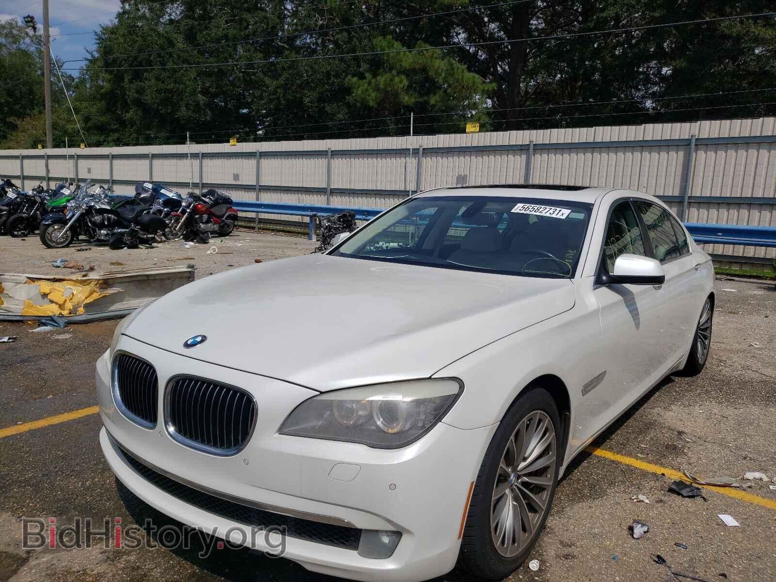 2011 BMW 7 SERIES - VIN: WBAKB4C50BC574002 - Фото 2
