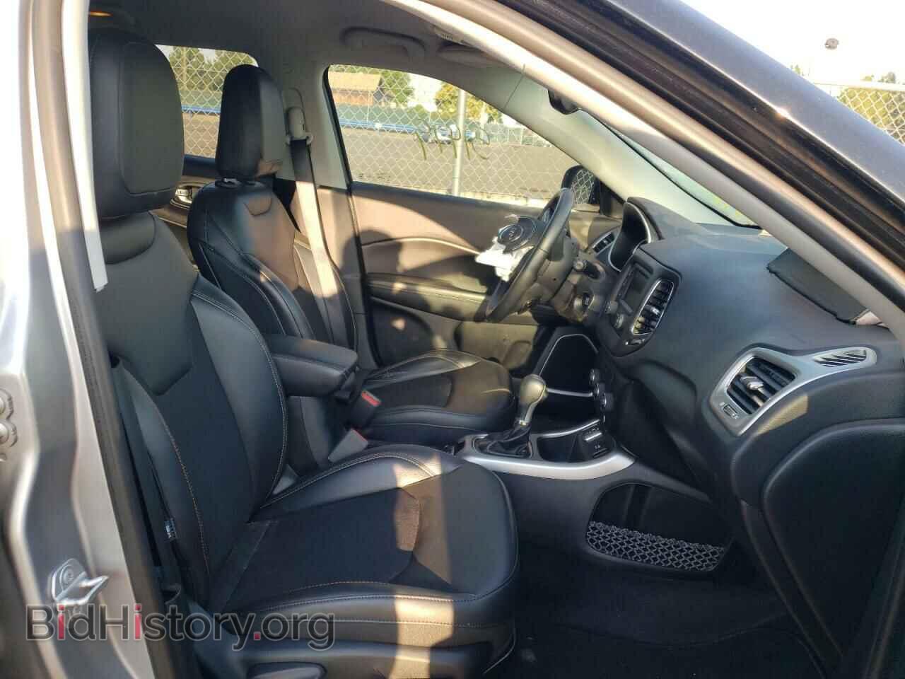 2018 JEEP COMPASS - VIN: 3C4NJCBB0JT233772 - Фото 5