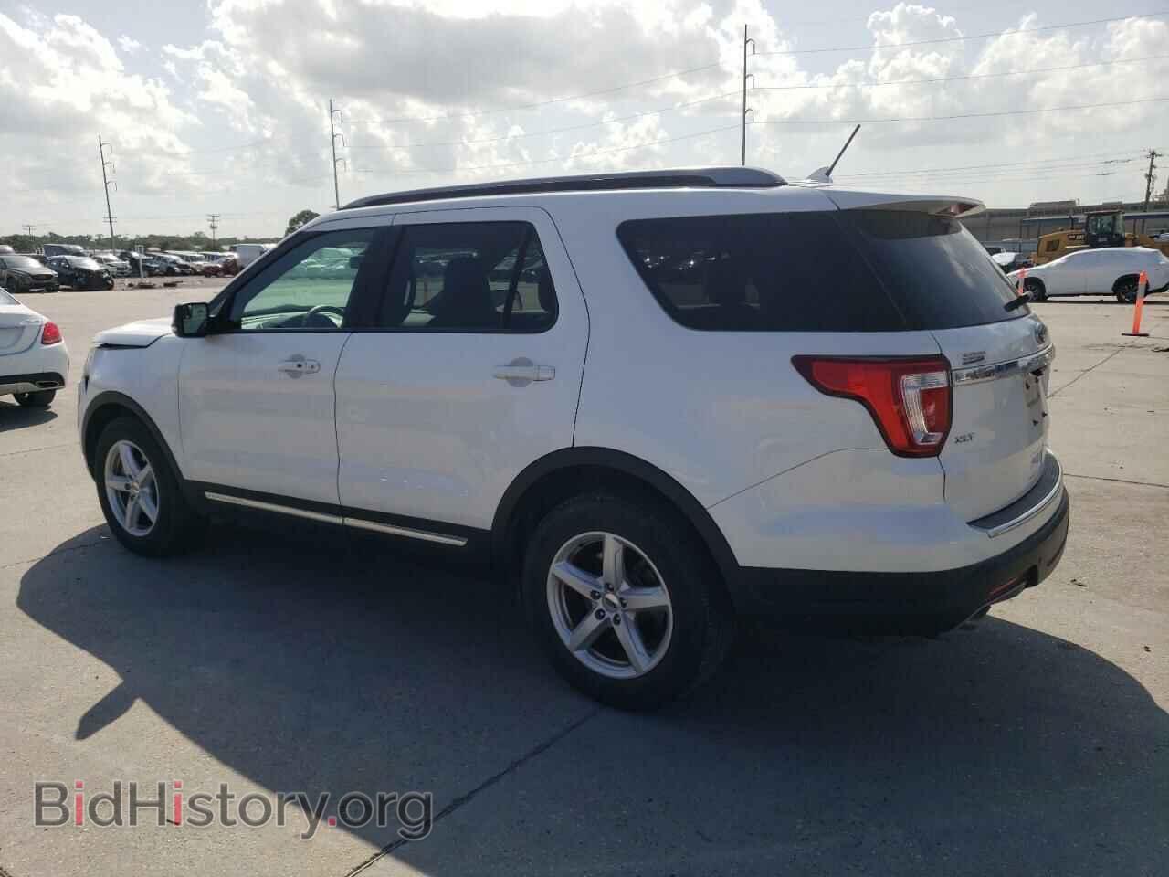 2018 FORD EXPLORER - VIN: 1FM5K7D8XJGB26637 - Photo 2