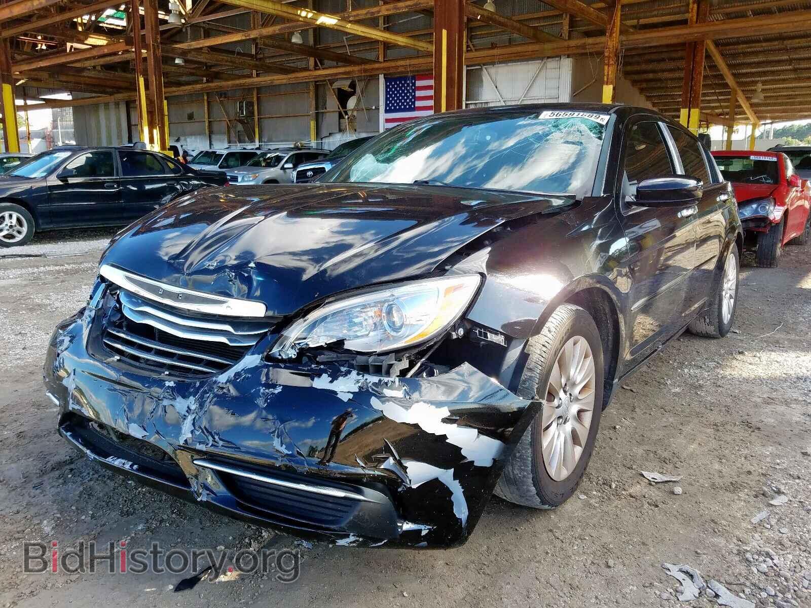 2012 CHRYSLER 200 - VIN: 1C3CCBAB5CN228930 - Фото 2