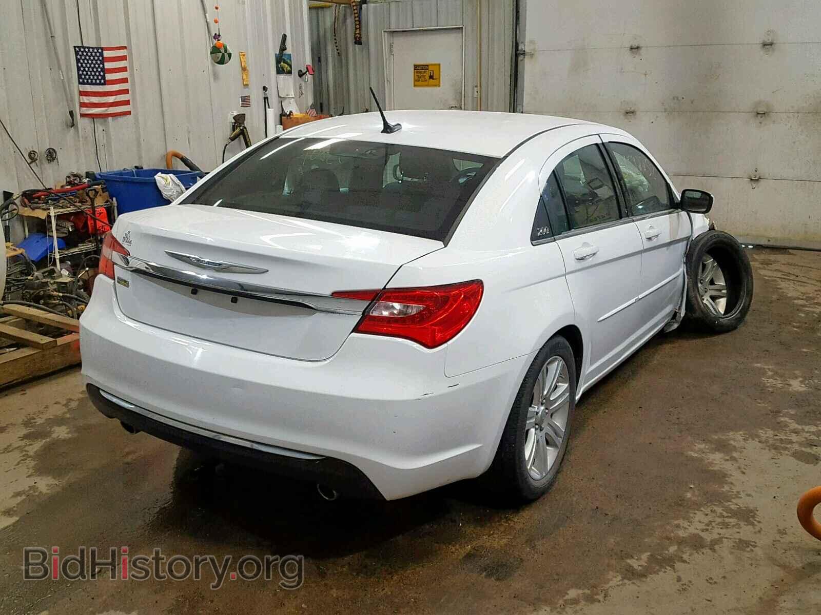 2012 CHRYSLER 200 - VIN: 1C3CCBAG7CN240640 - Фото 4