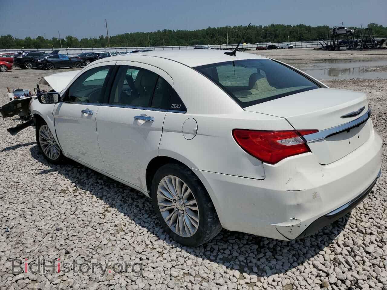 2011 CHRYSLER 200 - VIN: 1C3BC2FG1BN503000 - Photo 2