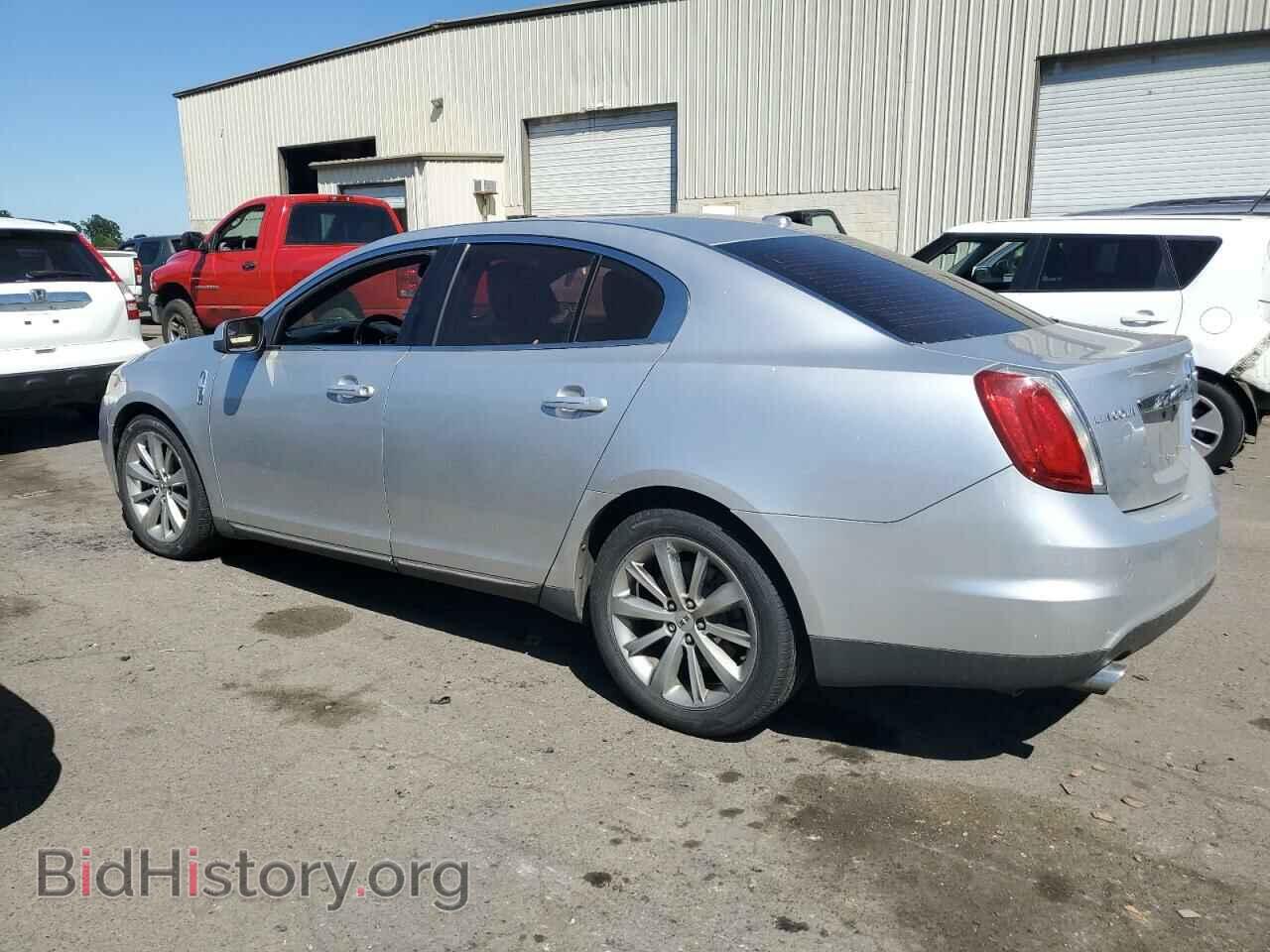 2010 LINCOLN MKS - VIN: 1LNHL9FT3AG614321 - Фото 2
