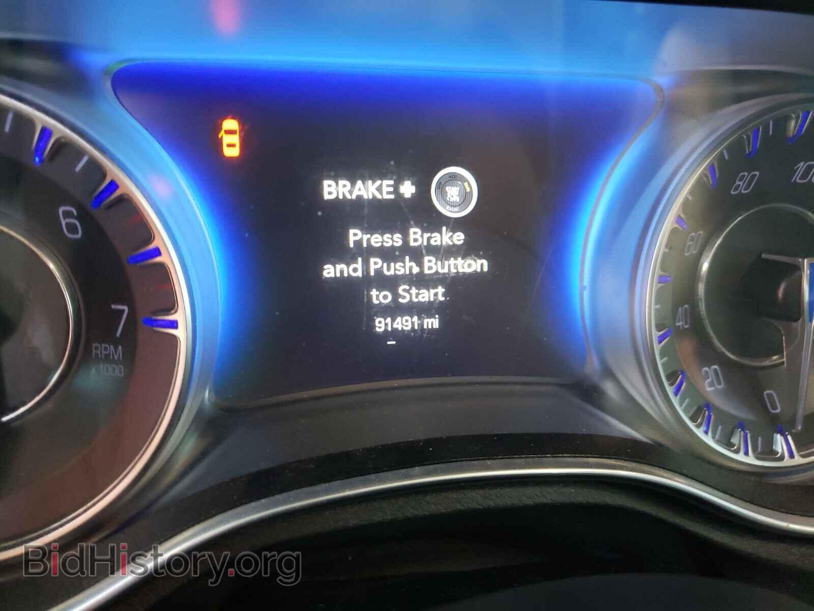 2016 CHRYSLER 300 - VIN: 2C3CCAEG2GH320530 - Фото 8