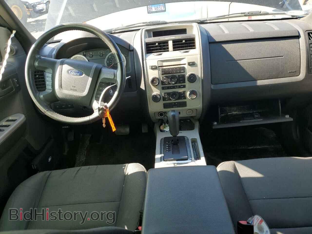 2011 FORD ESCAPE - VIN: 1FMCU0D78BKA12182 - Фото 8