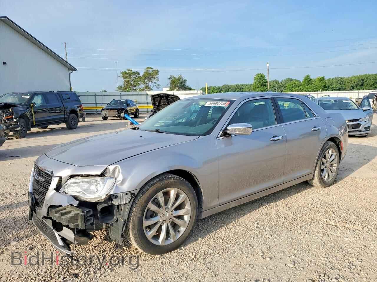 Фотография 2C3CCAKG6HH566602 - CHRYSLER 300 2017