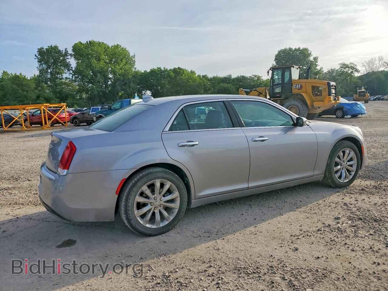 2017 CHRYSLER 300 - VIN: 2C3CCAKG6HH566602 - Фото 3