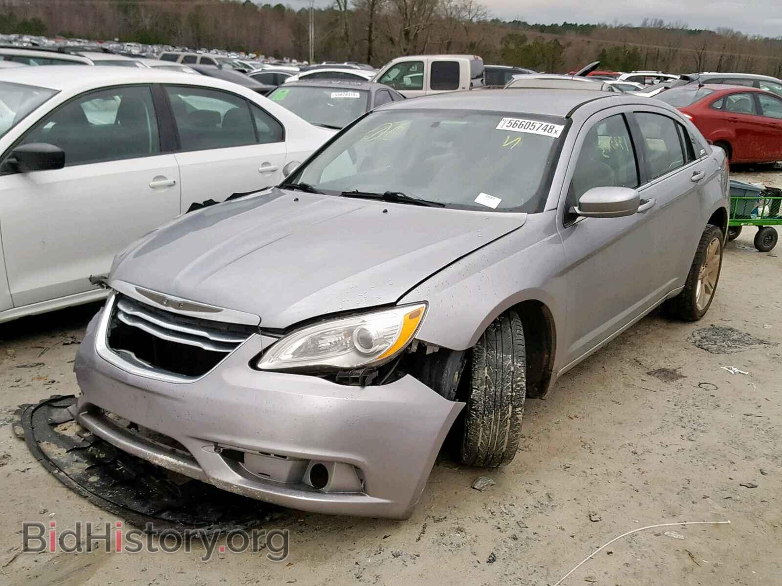 2013 CHRYSLER 200 - VIN: 1C3CCBAB4DN687061 - Photo 2
