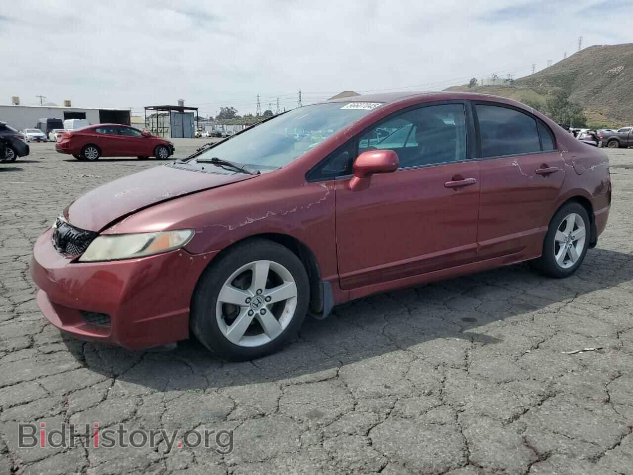 Фотография 19XFA1F68AE078009 - HONDA CIVIC 2010