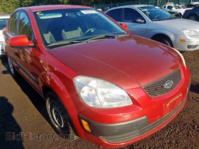 2007 Kia RIO BASE, красный — VIN KNADE123176258709, Copart