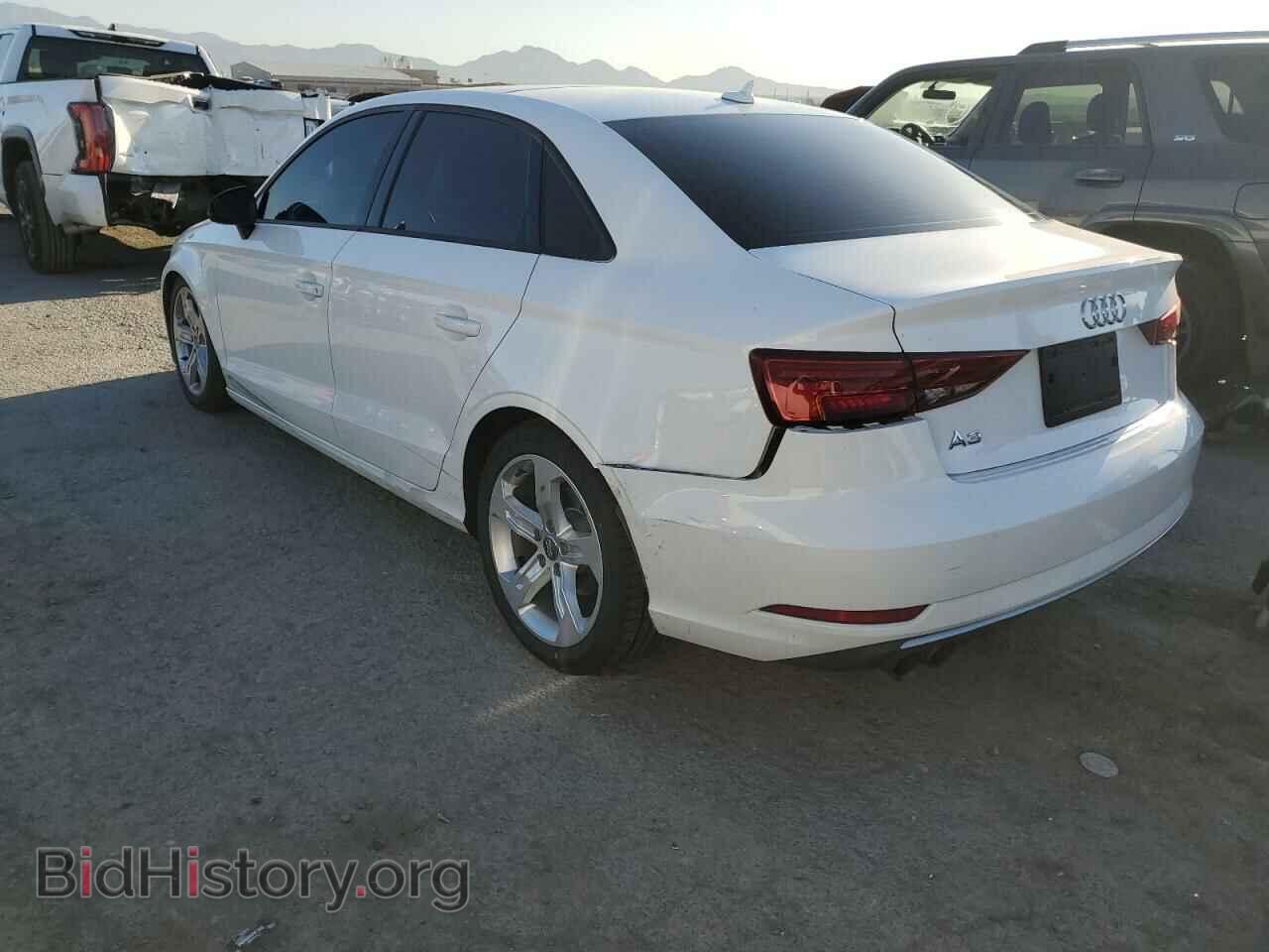 2018 AUDI A3 - VIN: WAUAUGFF2J1002371 - Фото 2