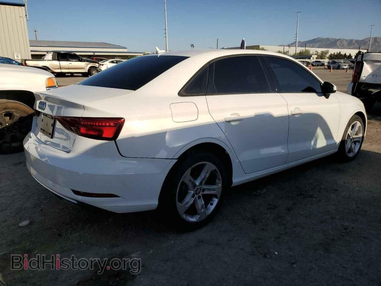 2018 AUDI A3 - VIN: WAUAUGFF2J1002371 - Фото 3