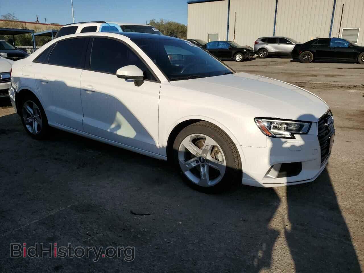 2018 AUDI A3 - VIN: WAUAUGFF2J1002371 - Фото 4