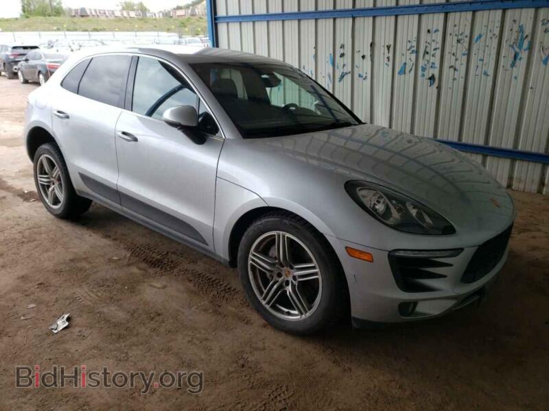 2016 Porsche MACAN (VIN WP1AB2A52GLB55841) — photo 4 of 13