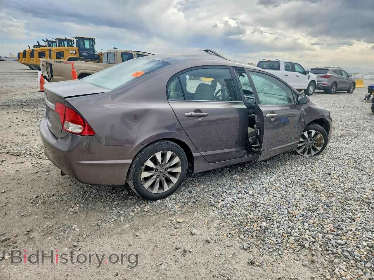 2010 HONDA CIVIC - VIN: 19XFA1F82AE035044 - Фото 3