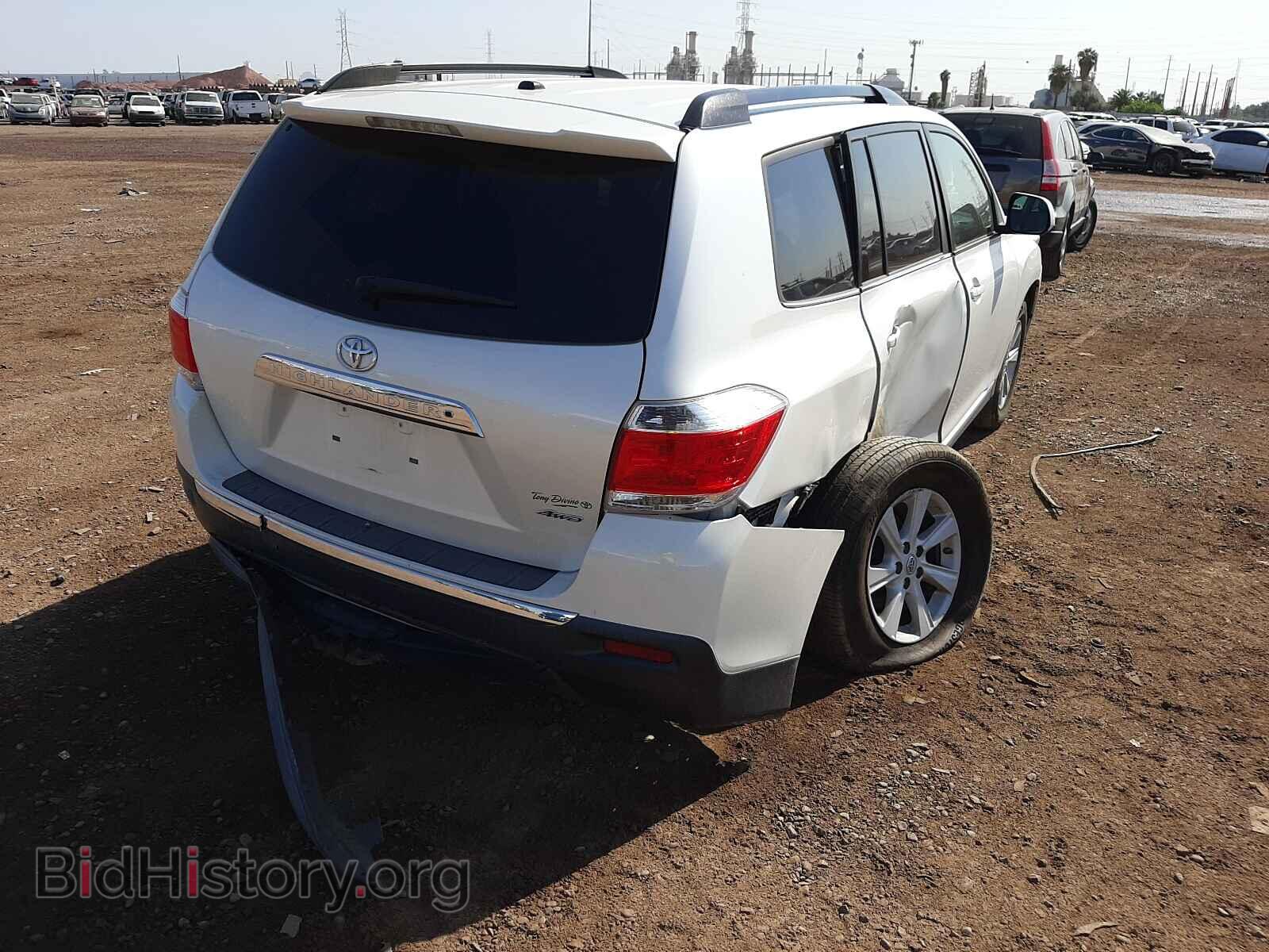 2013 TOYOTA HIGHLANDER - VIN: 5TDBK3EH8DS214417 - Фото 4