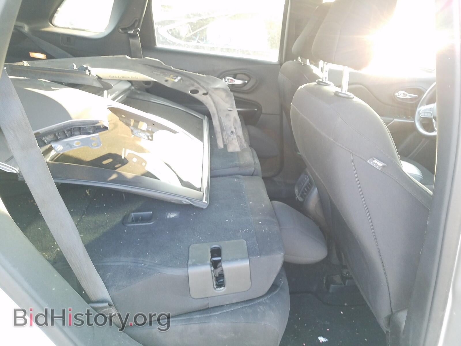 2019 JEEP CHEROKEE - VIN: 1C4PJLCB7KD270915 - Фото 6