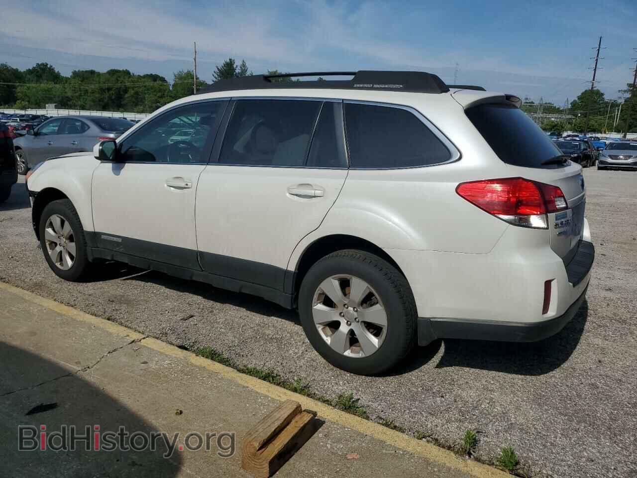 2011 SUBARU OUTBACK - VIN: 4S4BRBCC8B3347685 - Фото 2