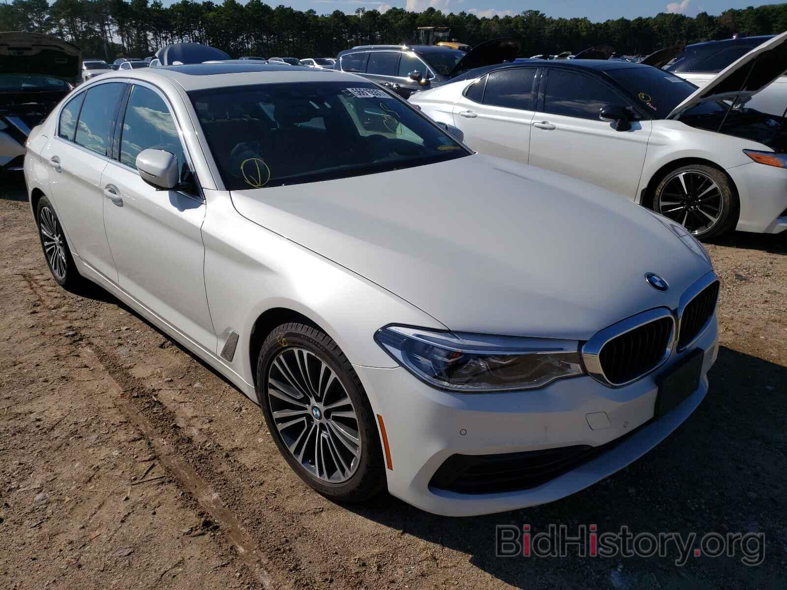 Фотография WBAJE7C5XKWW25993 - BMW 5 SERIES 2019