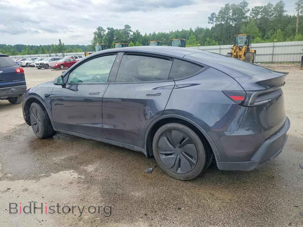 2026 TESLA MODEL Y - VIN: 7SAYGDEE2TA409598 - Photo 2