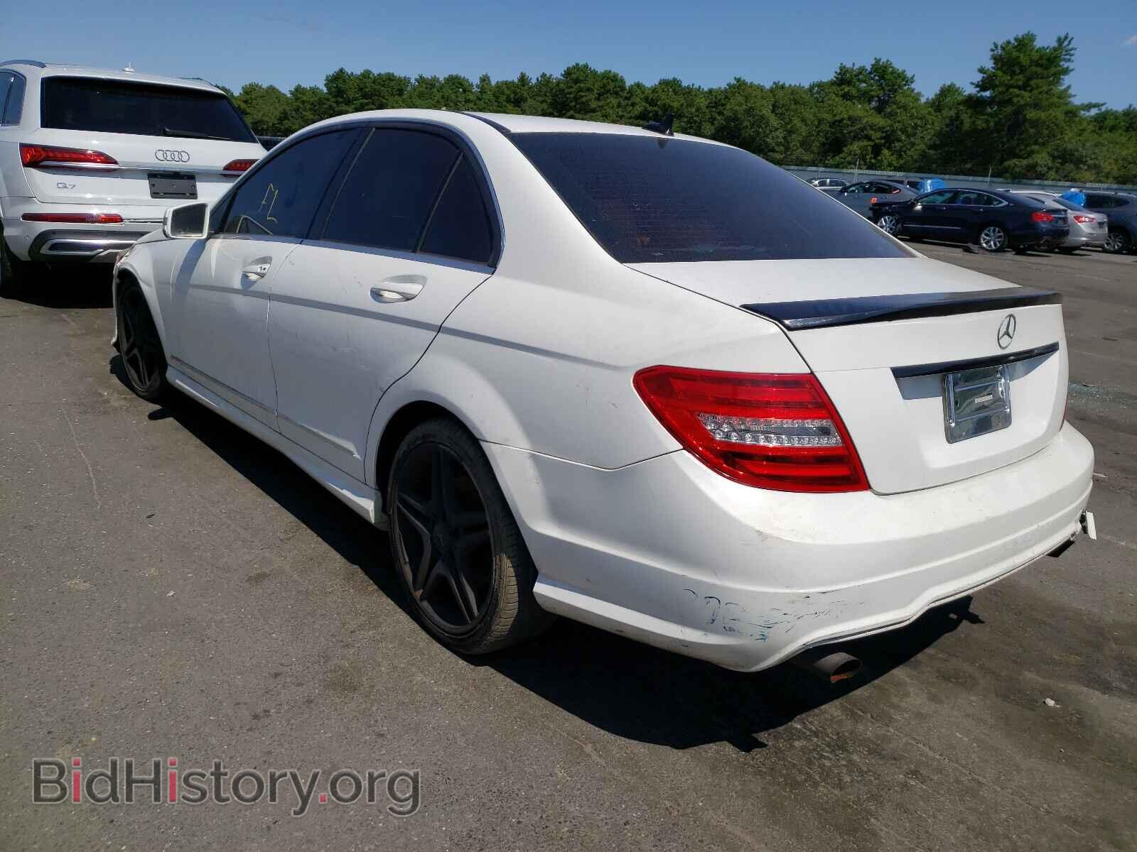 2013 MERCEDES-BENZ C-CLASS - VIN: WDDGF8AB1DR241908 - Фото 3