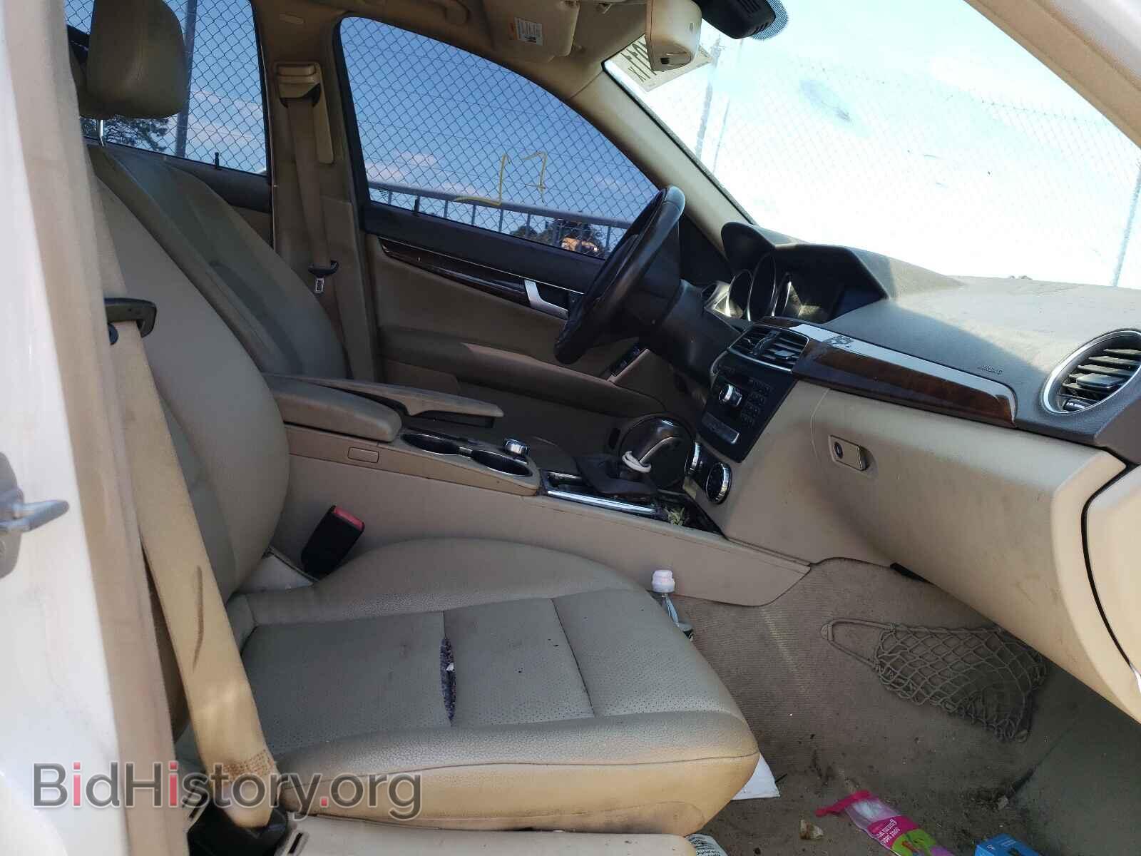 2013 MERCEDES-BENZ C-CLASS - VIN: WDDGF8AB1DR241908 - Фото 5