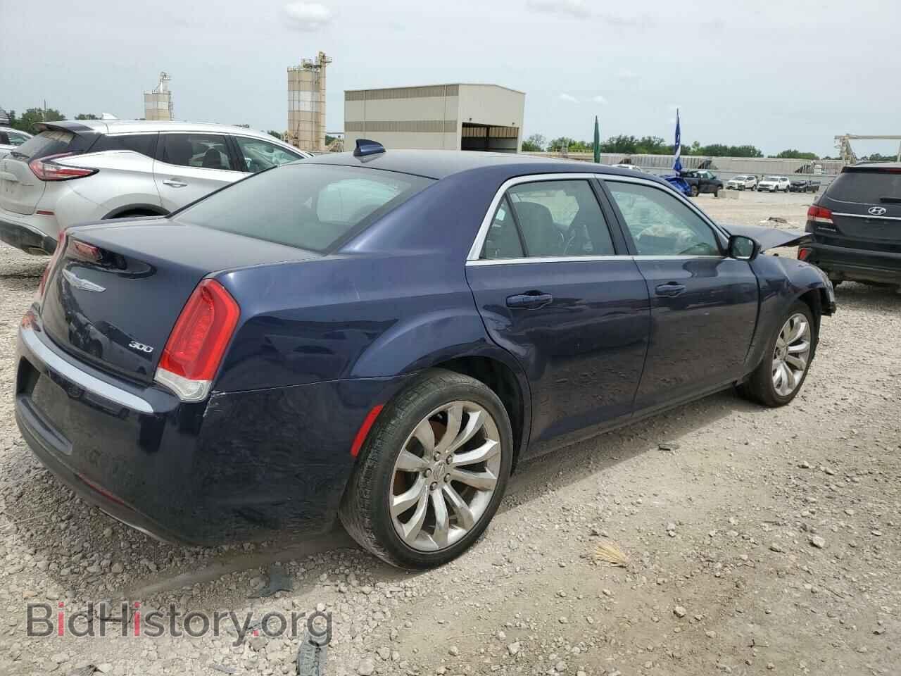 2016 CHRYSLER 300 - VIN: 2C3CCAAG1GH358305 - Фото 3
