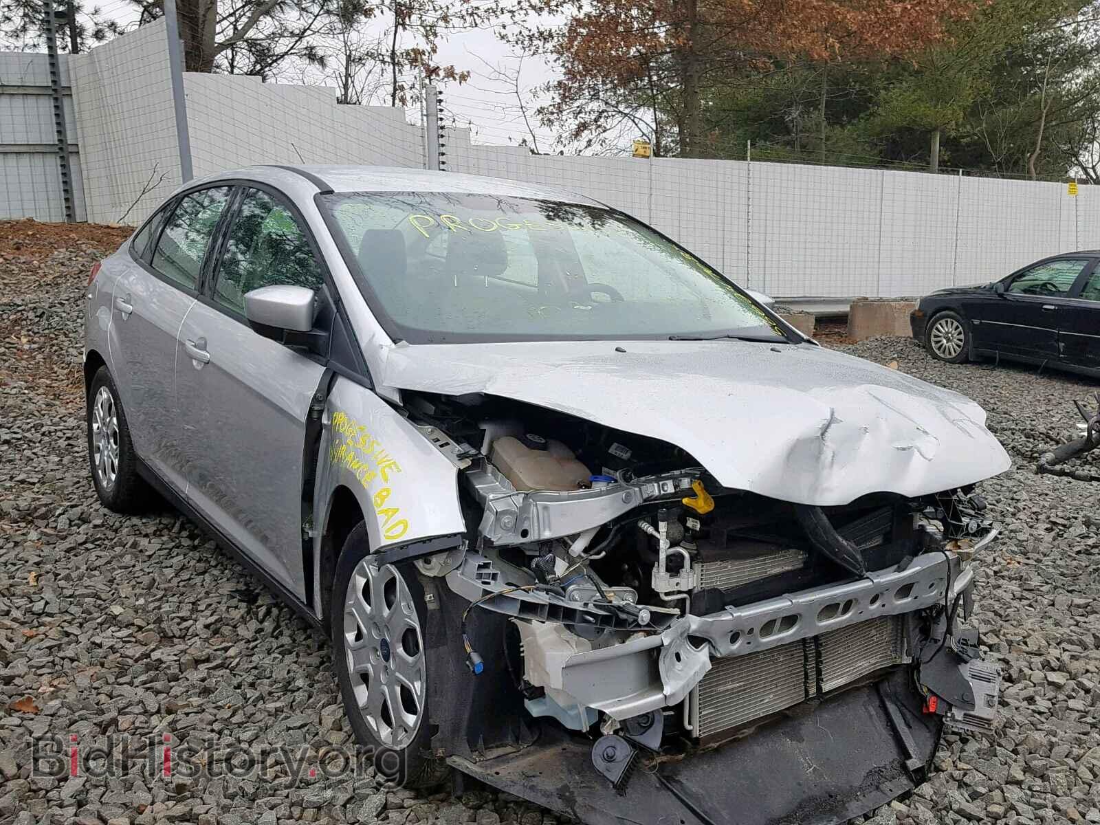 Photo 1FAHP3F23CL470122 - FORD FOCUS 2012