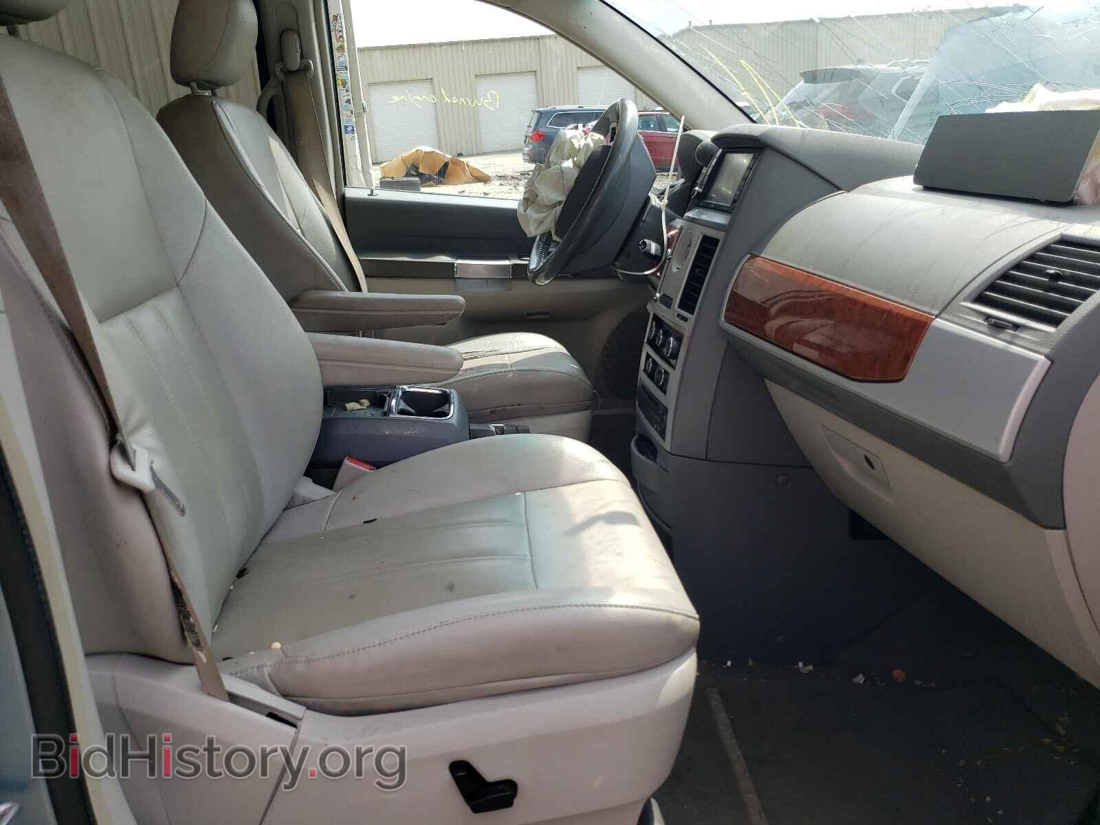 2008 CHRYSLER MINIVAN - VIN: 2A8HR54P38R731562 - Фото 5
