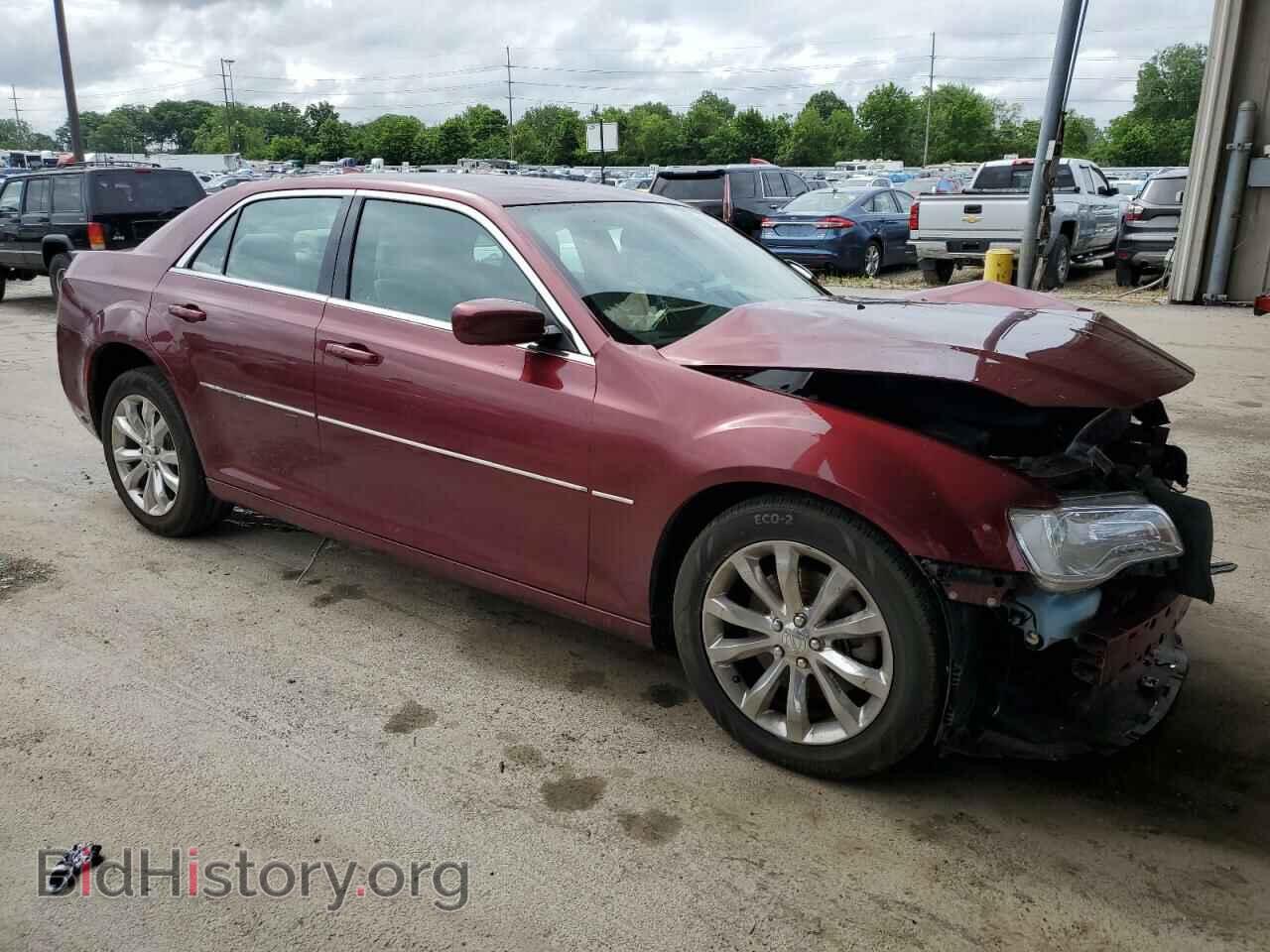 2017 CHRYSLER 300 - VIN: 2C3CCARG2HH541881 - Фото 4
