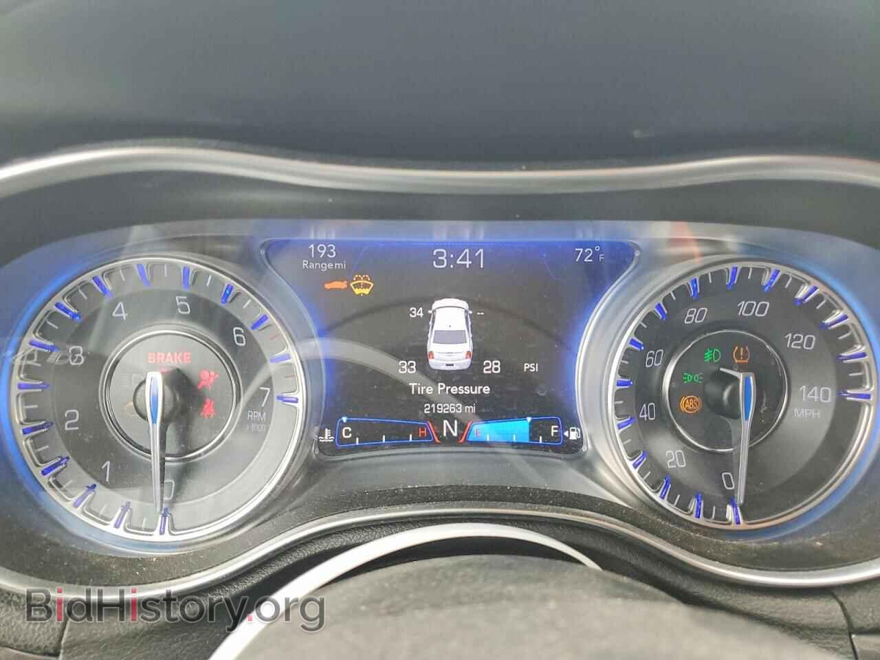 2018 CHRYSLER 300 - VIN: 2C3CCAAGXJH326086 - Фото 9