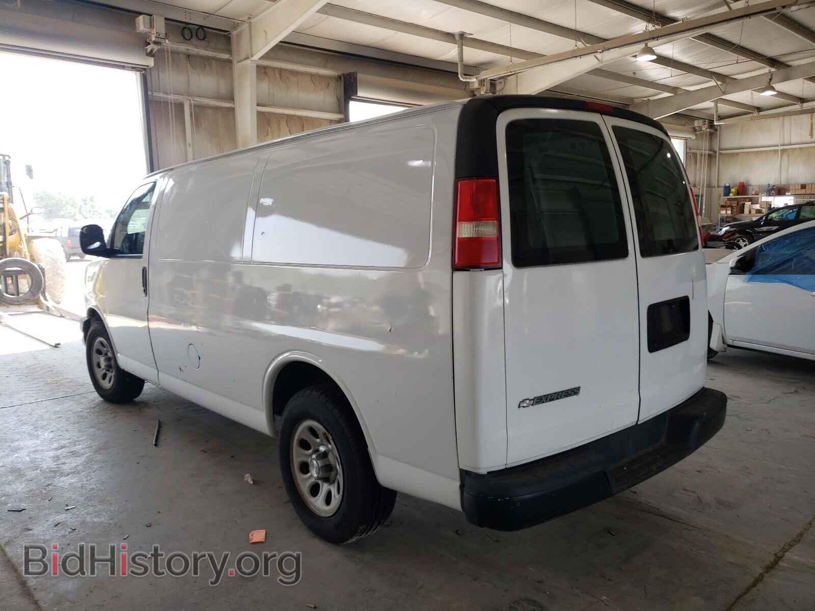 2009 CHEVROLET EXPRESS - VIN: 1GCFG15X891109203 - Фото 3