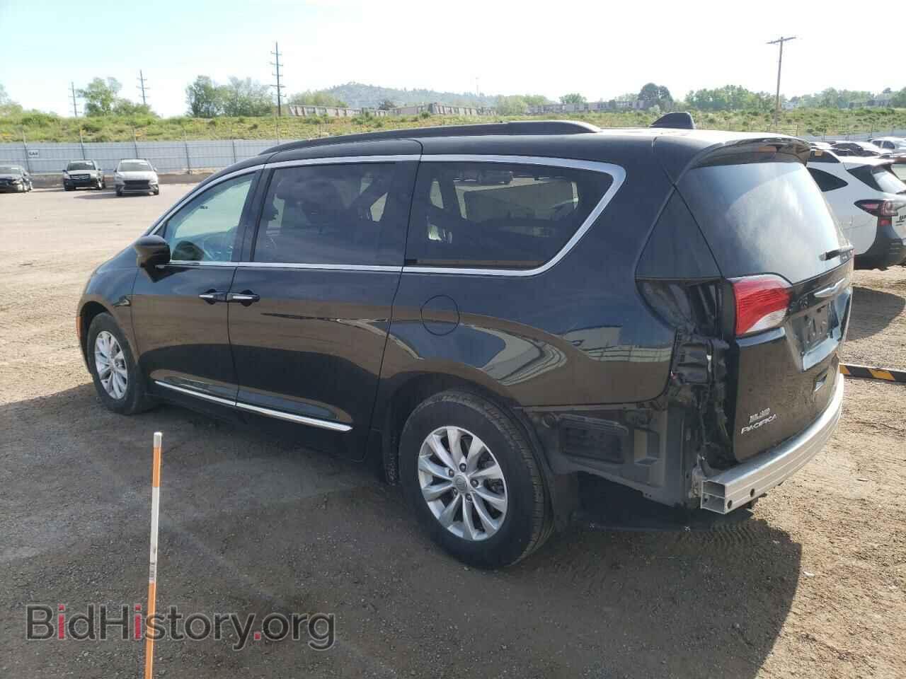 2017 CHRYSLER PACIFICA - VIN: 2C4RC1BG5HR633805 - Фото 2