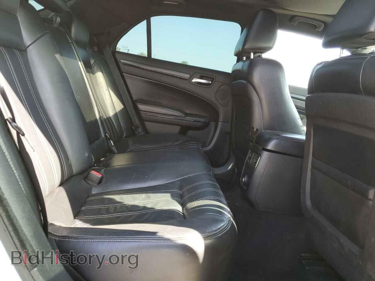 2014 CHRYSLER 300 - VIN: 2C3CCABG2EH273081 - Фото 10