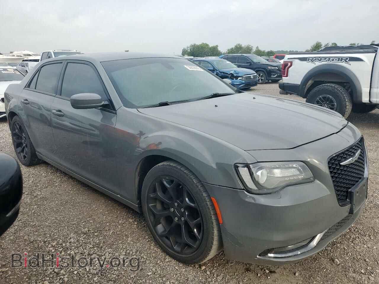 2019 CHRYSLER 300 - VIN: 2C3CCABG3KH516666 - Фото 4