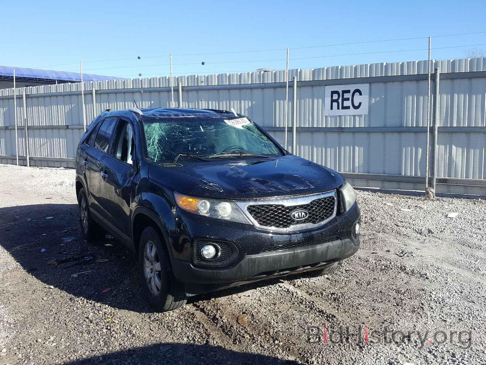 Photo 5XYKT3A12BG163139 - KIA SORENTO 2011