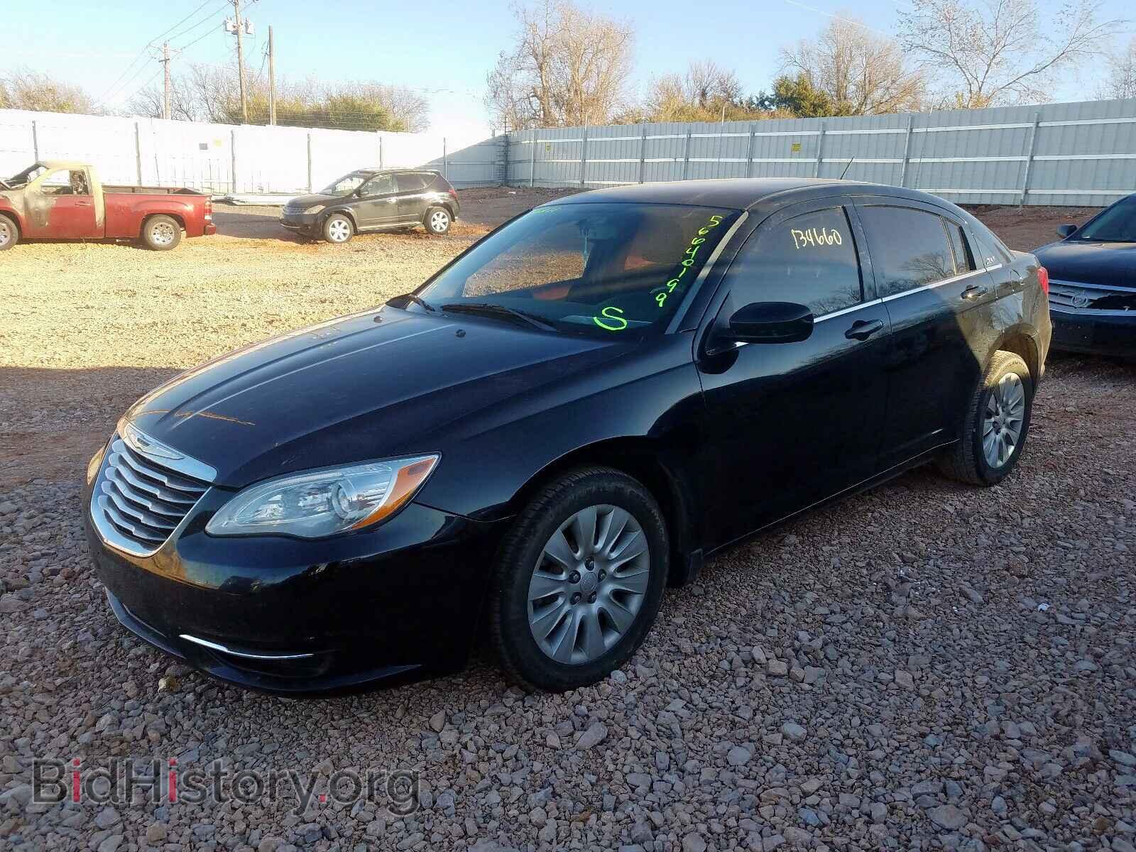 2013 CHRYSLER 200 - VIN: 1C3CCBAG5DN736232 - Фото 2