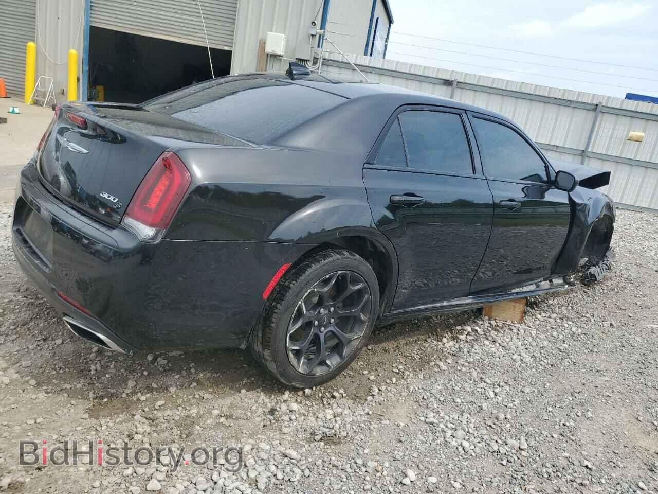 2019 CHRYSLER 300 - VIN: 2C3CCABG0KH565971 - Фото 3