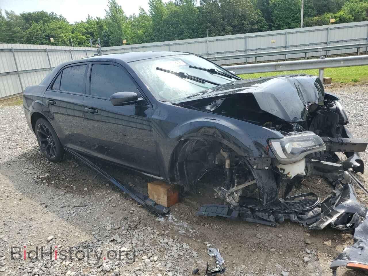 2019 CHRYSLER 300 - VIN: 2C3CCABG0KH565971 - Фото 4