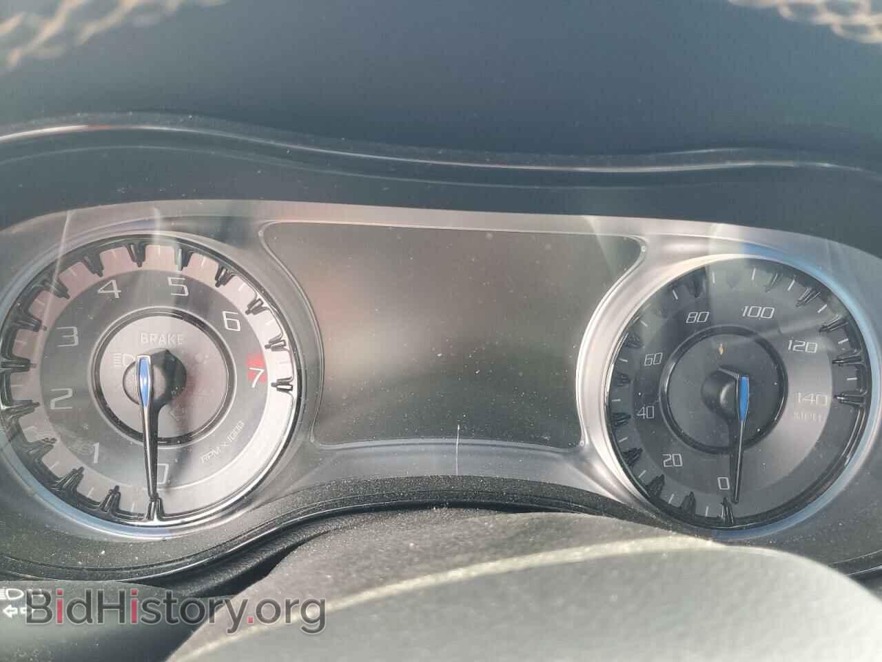 2019 CHRYSLER 300 - VIN: 2C3CCABG0KH565971 - Фото 9