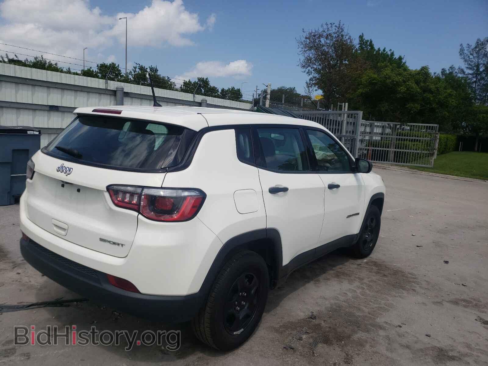 2018 JEEP COMPASS - VIN: 3C4NJCABXJT409468 - Фото 4