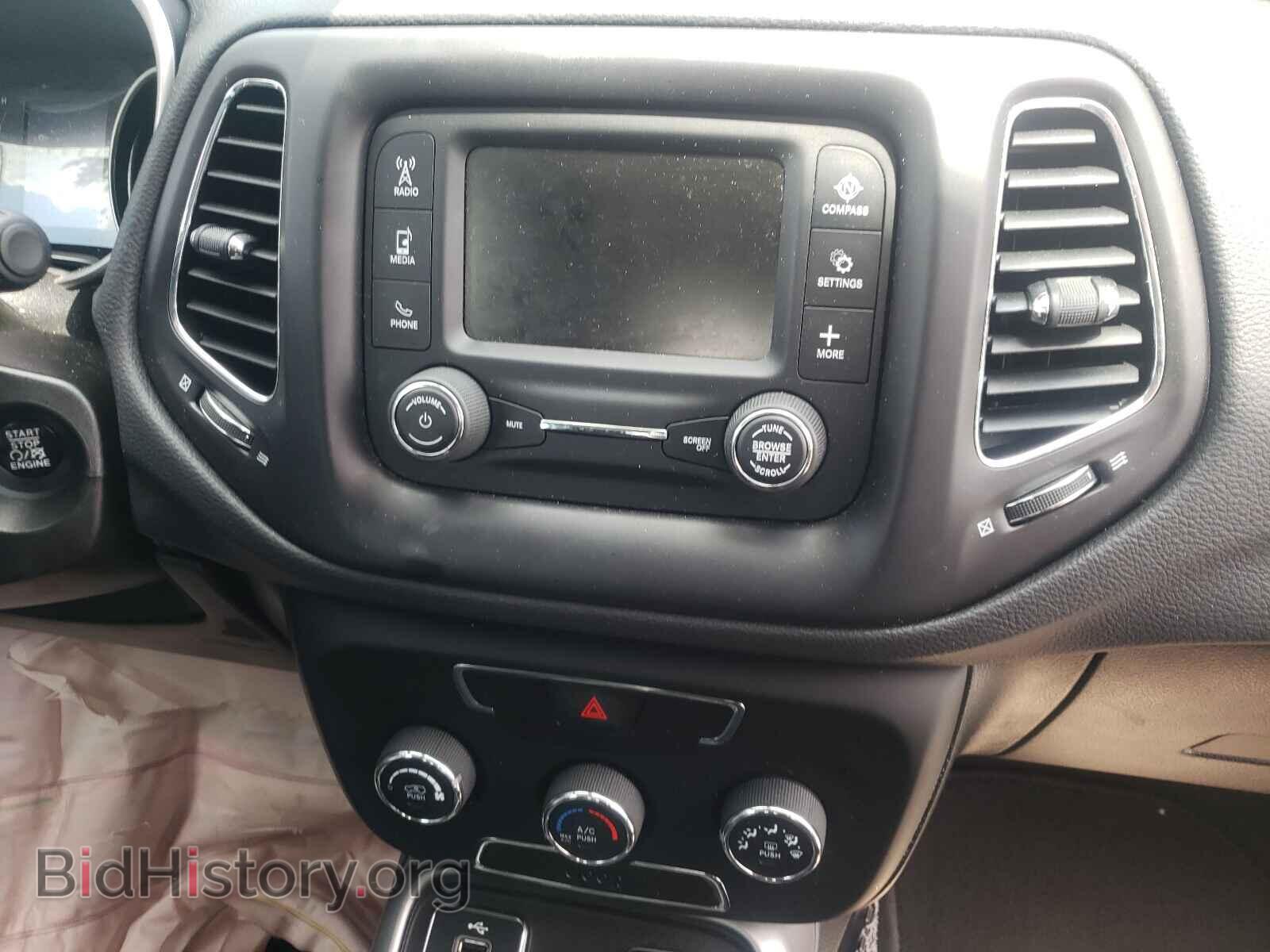 2018 JEEP COMPASS - VIN: 3C4NJCABXJT409468 - Фото 9