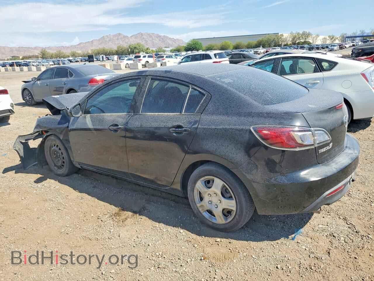 2011 MAZDA 3 - VIN: JM1BL1UG7B1403015 - Photo 2